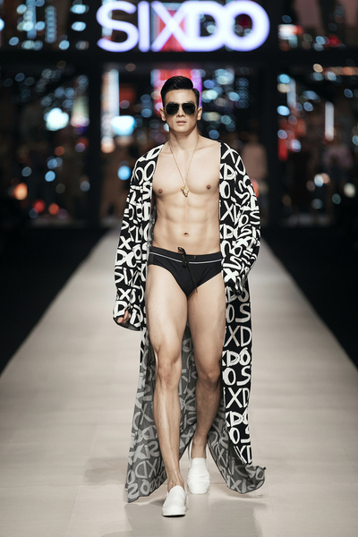 fashion-show 025SIXDO photo KIENGCANTEAM.jpg